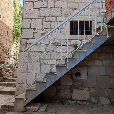 Apartman In Centre Of Milna (Brac)
